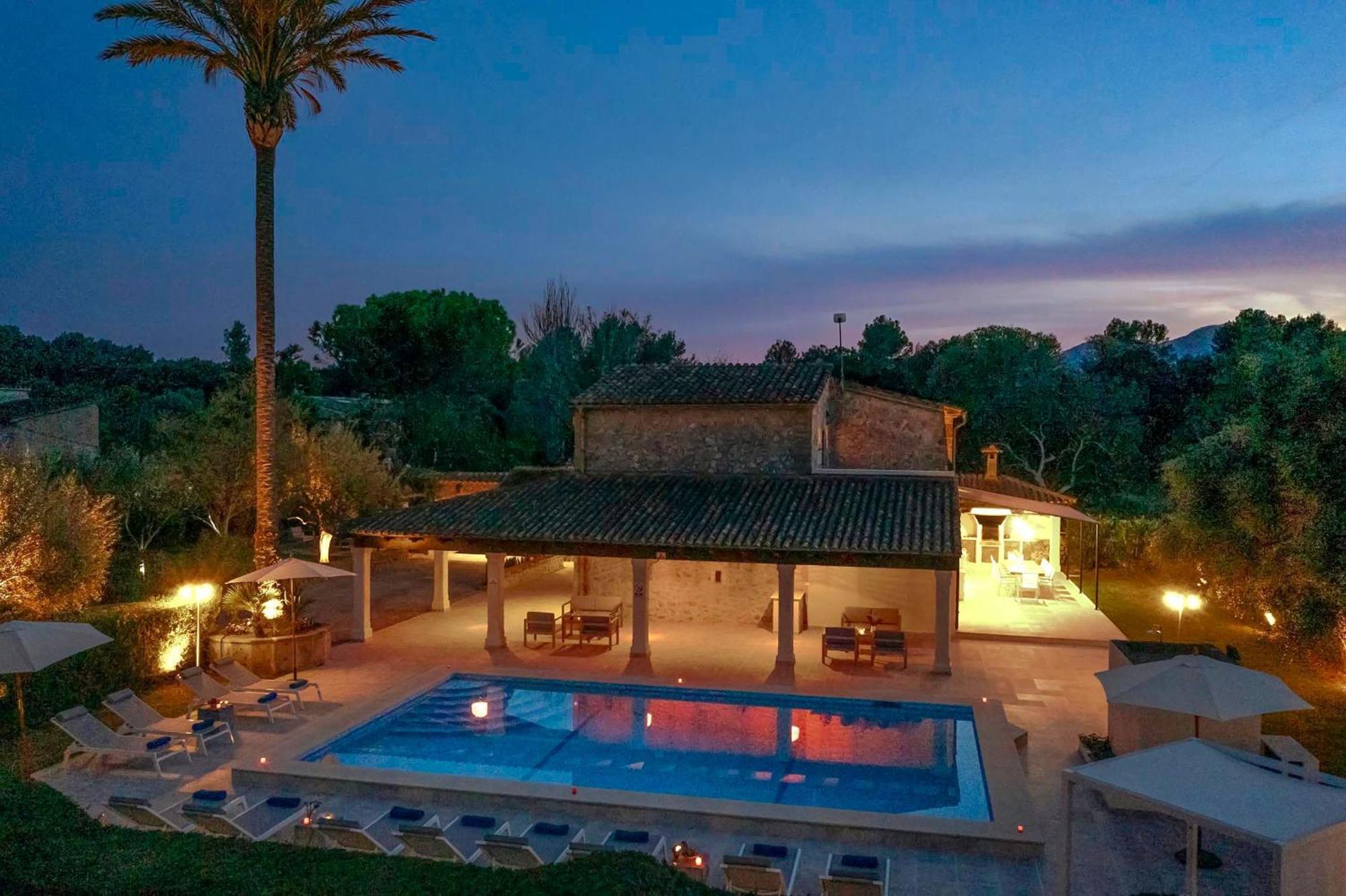 Beeindruckende Grosse Papa Mit Privatpool Ferienhaus *