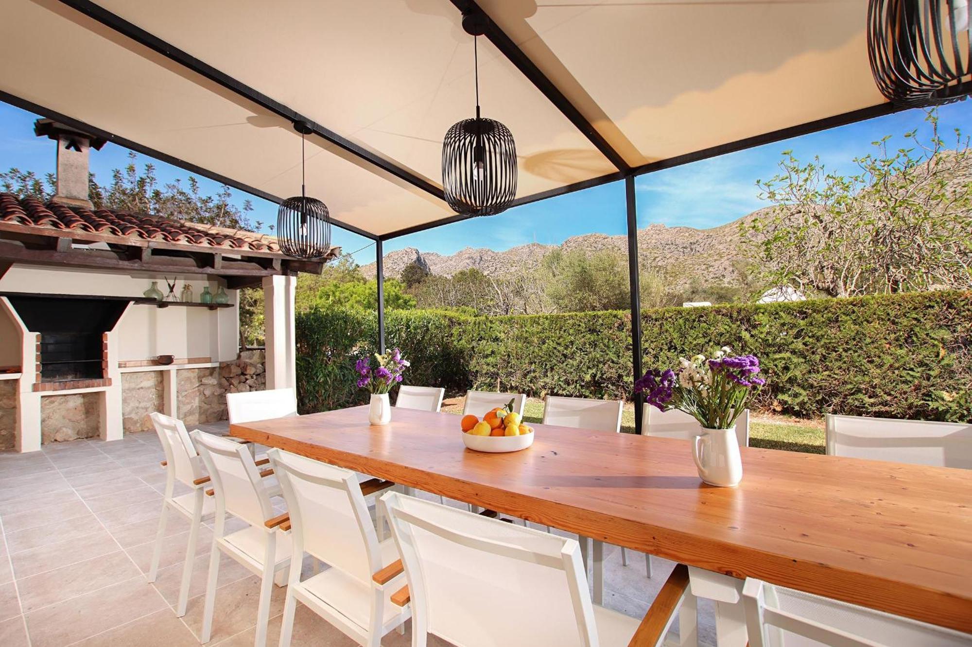 Beeindruckende Grosse Papa Mit Privatpool Ferienhaus