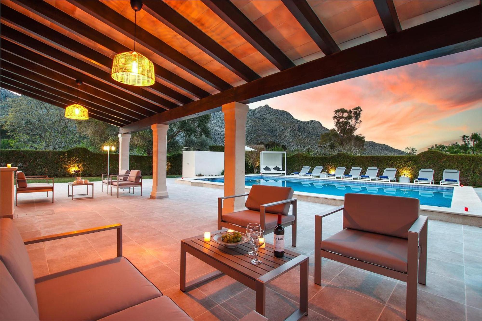 Ferienhaus Beeindruckende Grosse Papa Mit Privatpool *